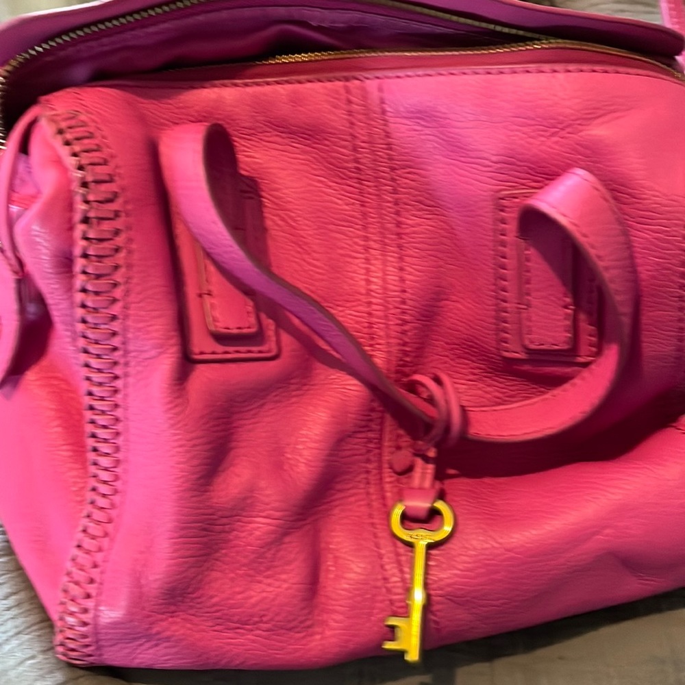 Pink leather crossbody bag in great condition